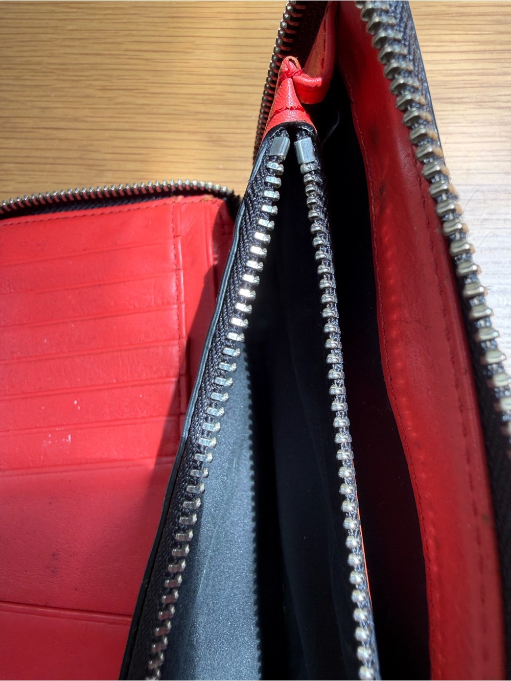 Rare find! Marc Jacobs Black 'Unite Our Future' Zip Continental Wallet - Picture 9 of 15